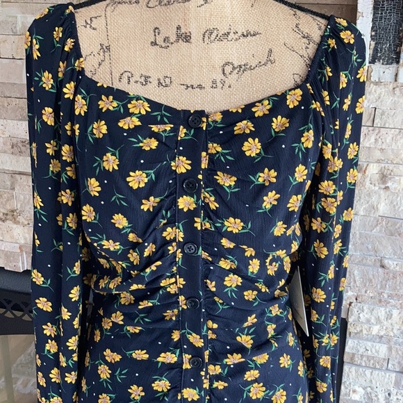 Lost & Wander Outpost Mini black sunflower dress button down long sleeve ruching - Picture 4 of 16